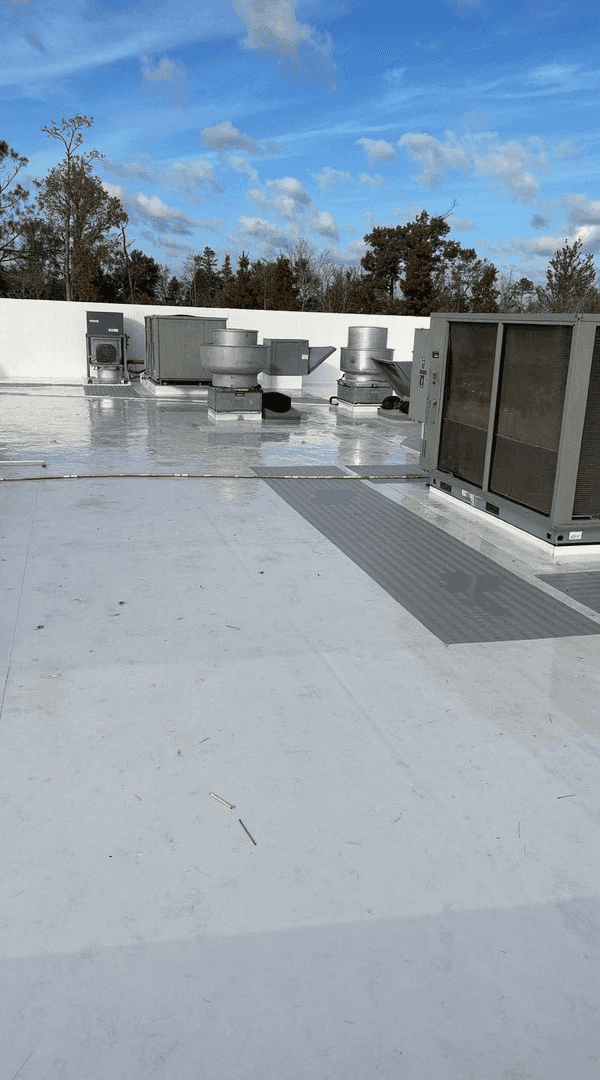 Finished white TPO commercial roof